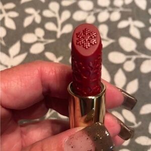 NEW Estée Lauder Embossed Lipstick